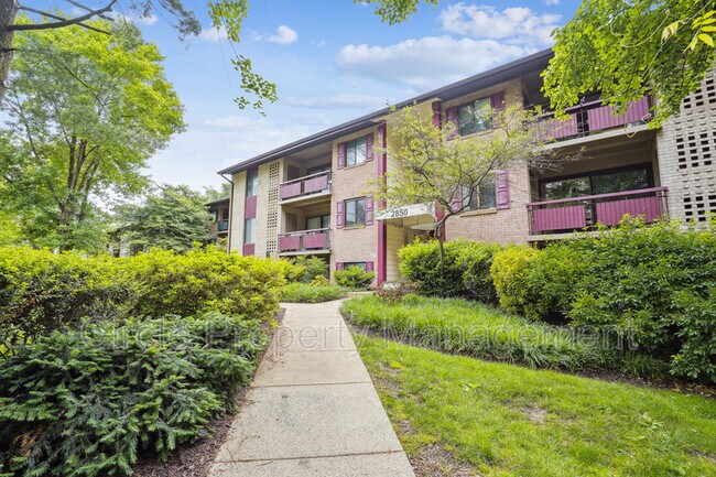 Photo - 2850 Dover Ln Unit Apt 204