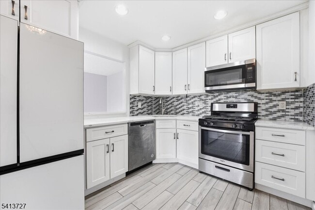 Photo - 47 Rutgers Dr