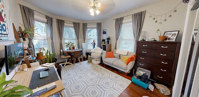 Photo - 164 Hampshire St Unit 1