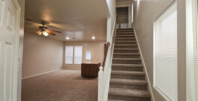 Photo - 706 Woodport Ln
