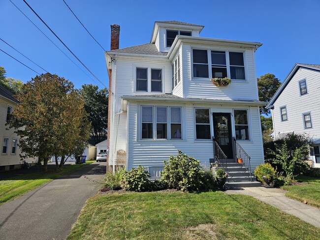 Building Photo - 29 Argyle Ave Unit 3