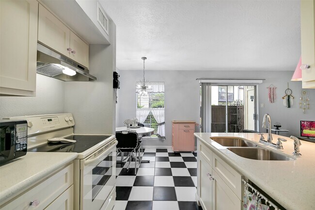 1500 Bay Area Blvd Unit 346
