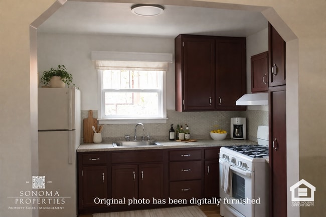 Photo - West Side 1bd/1ba Apartment, All Utilities Paid!