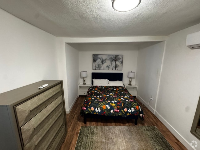 Building Photo - 160 NW 60th St Rental