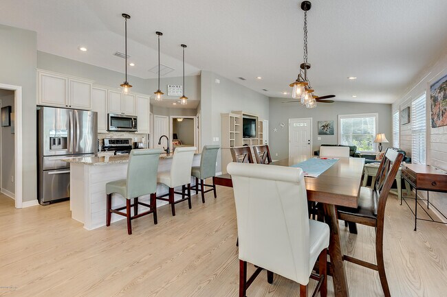 405 2nd St