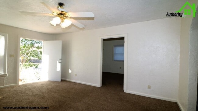 Photo - 1137 Magnolia Ave