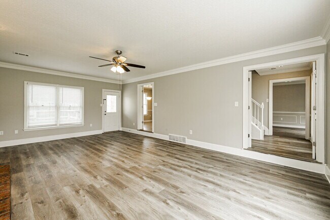 Photo - 7440 Richmond Rd