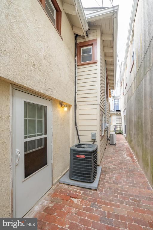 Photo - 123 E Gay St Unit 1 CARRIAGE HOUSE