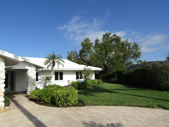 Photo - 468 Bellini Cir