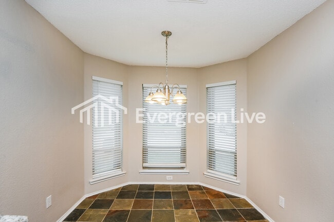 Photo - 2528 Concina Way