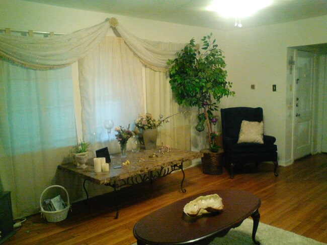 Photo - 2118 Wilson Unidad 1WIlson Blvd #1