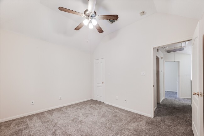 Building Photo - 130 Annes Way