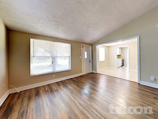 Photo - 8840 55th Wy N