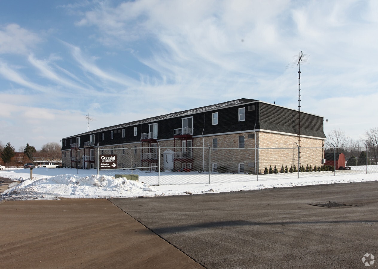 Countryside Apartments - Countryside Apartments