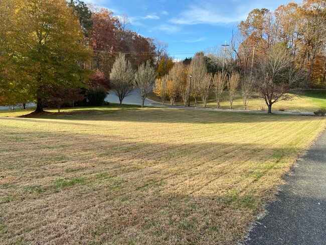 Photo - 100 Beacon Hill Pl