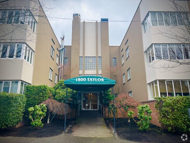 Building Photo - Spacious East Queen Anne 1 Bedroom Condo f... Unit 101