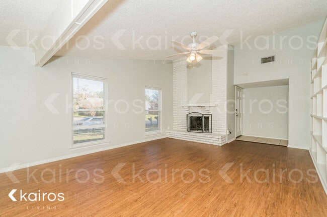 Photo - 5002 Lewis Trail