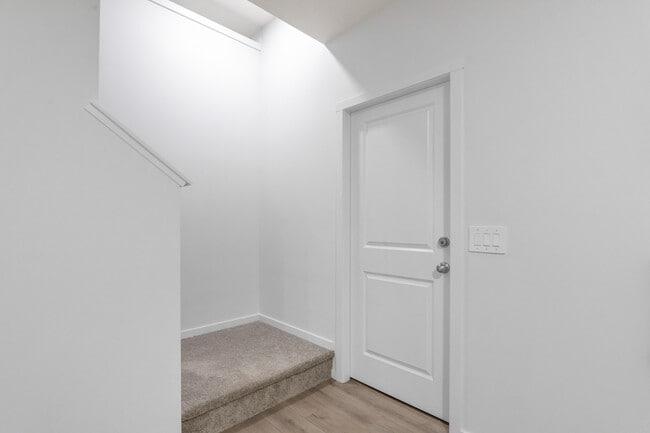 Photo - 3624-3213 213 St NW