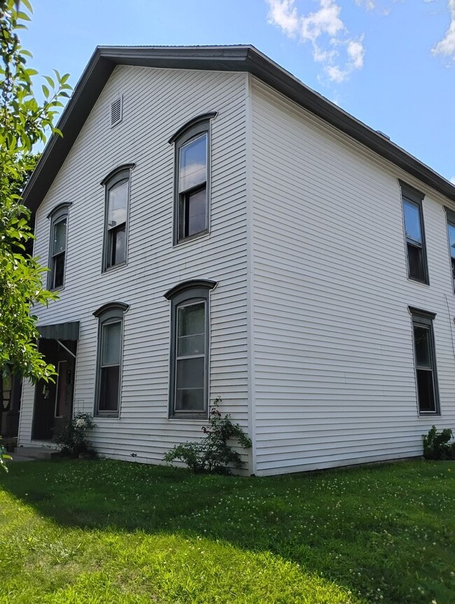 Building Photo - 809 Cincinnati St Unit 809 Cincinnati #2
