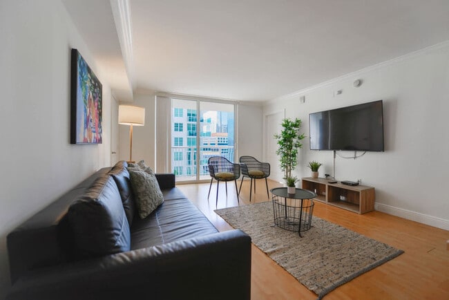 Photo - 1 SE 12th St Unidad SI FL16-ID1022188P