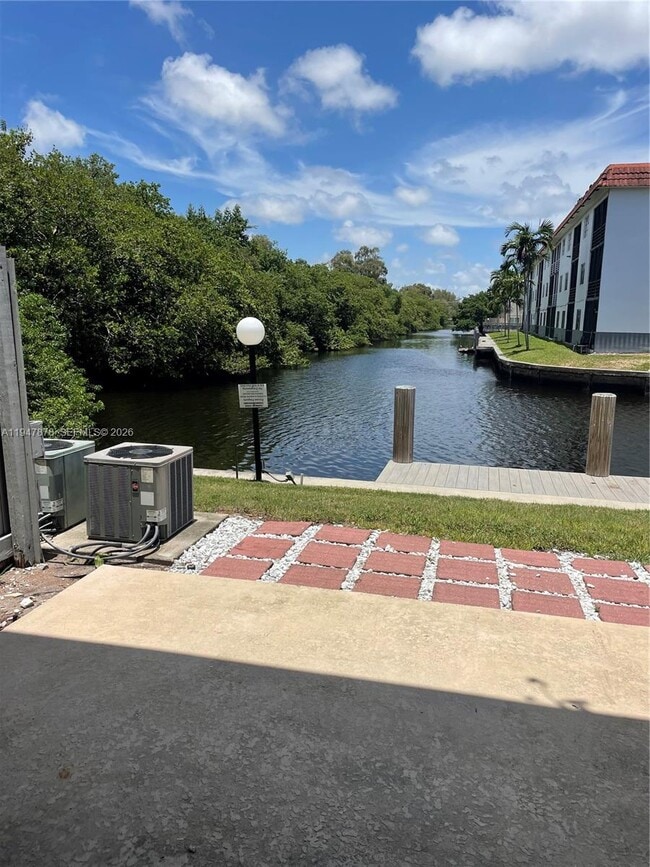 Photo - 1401 NE 53rd St Unit 106