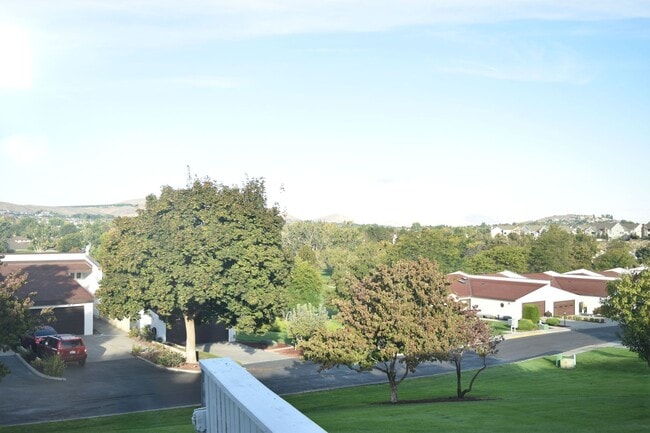 Photo - Low-Maintenance Meadows North Rental by Meadow Springs Golf Course