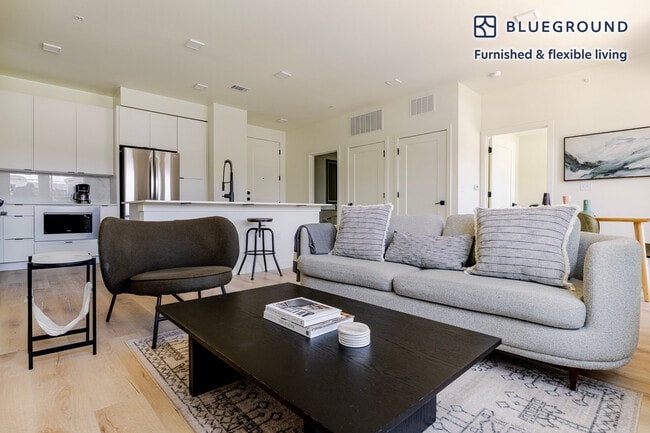 Photo - 3801 N A W Grimes Blvd Unidad FL2-ID324