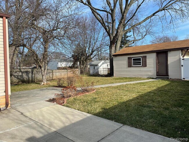 Photo - 4402 Woodland Ave