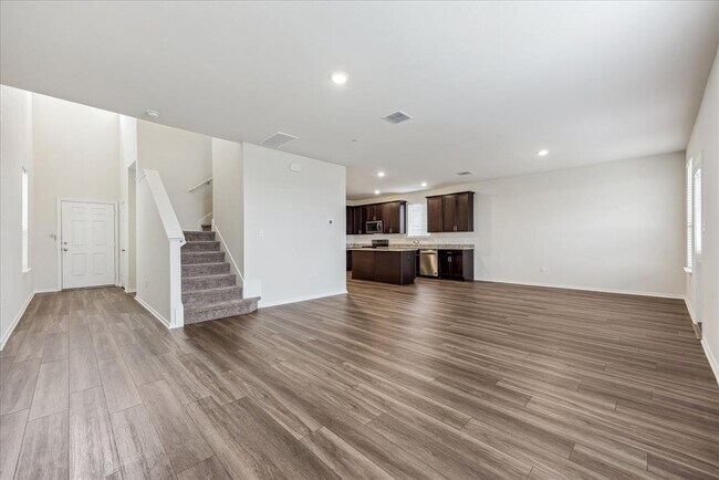 Photo - 379 Papaya Dr