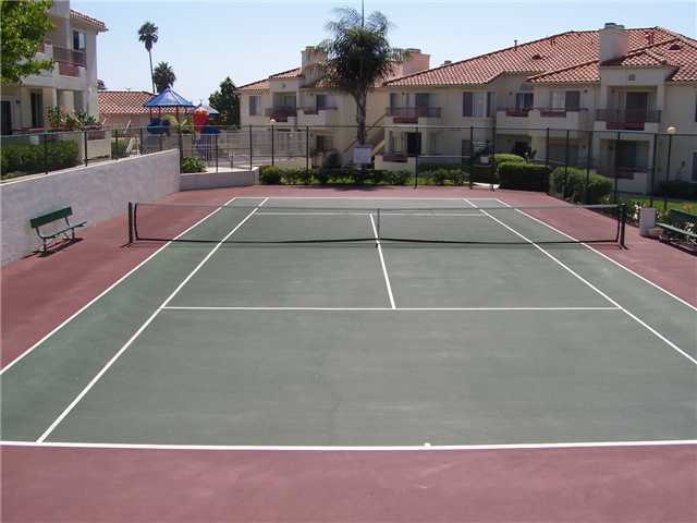 Building Photo - 2 bedroom 2 bath Upper Level Condo