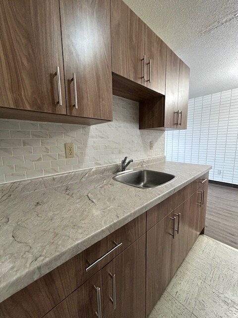 Building Photo - 710 David St Unit 310