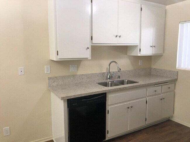 Photo - Del Amo Apartments