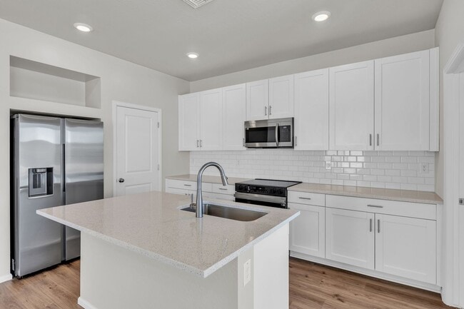 Photo - 17996 W Sand Hls Dr