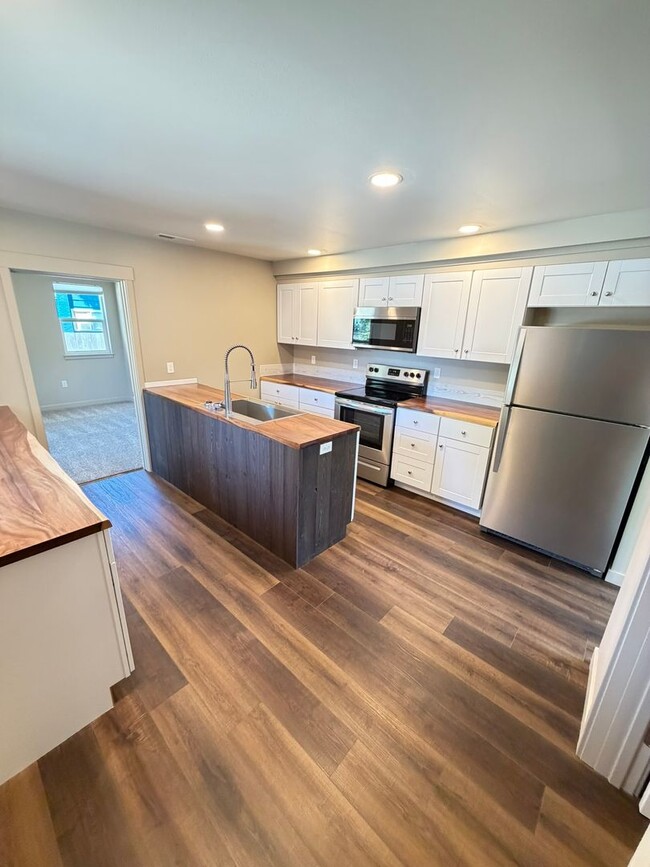 Photo - Remodeled 3 Bedroom House!