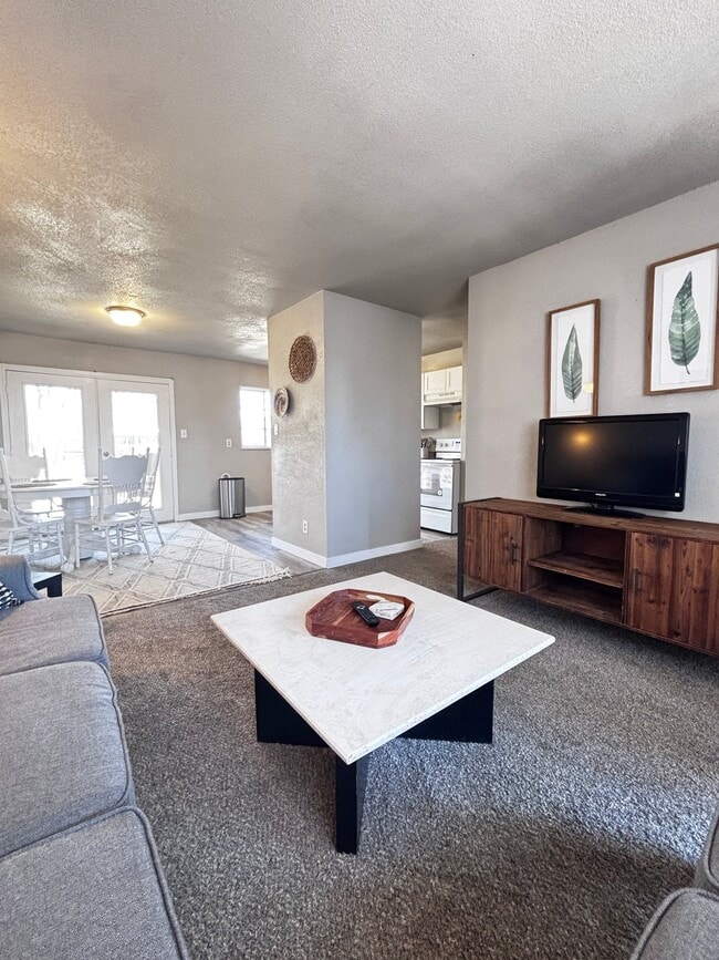 Photo - 1818 Seminole Ln