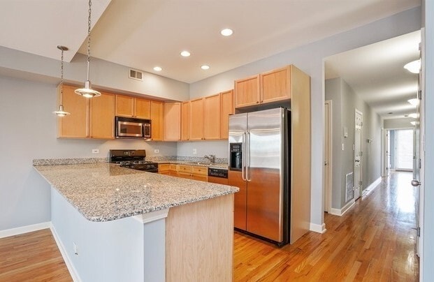 Building Photo - 815 S Western Ave Unit 2
