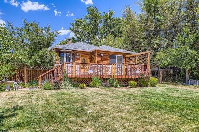 Building Photo - Beautiful 5 bed 3 bath Aravada Home
