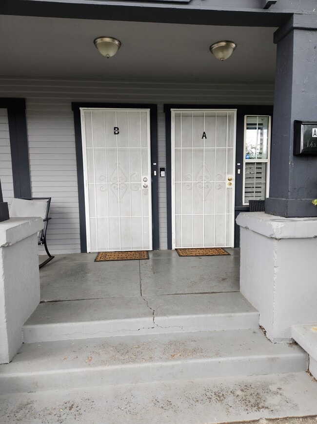 Duplex Unit - 487 W 18th St Unit B