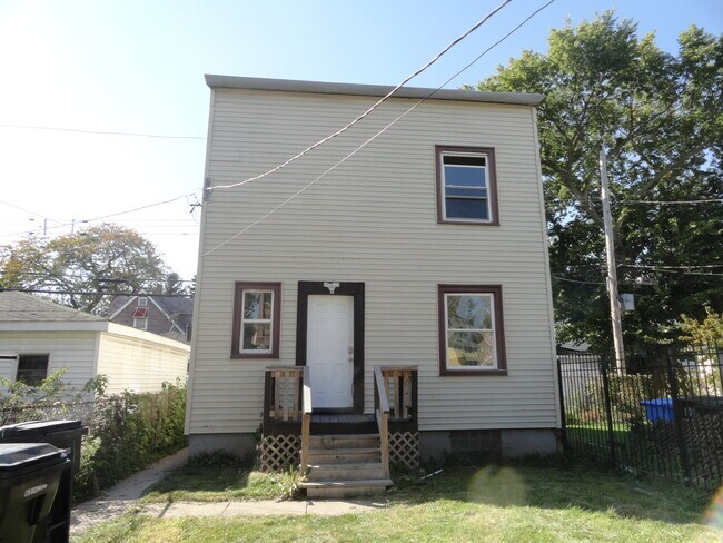 Photo - 1030 N Parkside Ave Unidad 1R