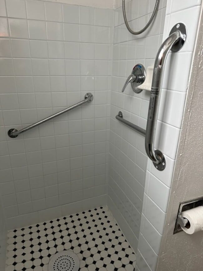 Photo - Belk Unit 825B