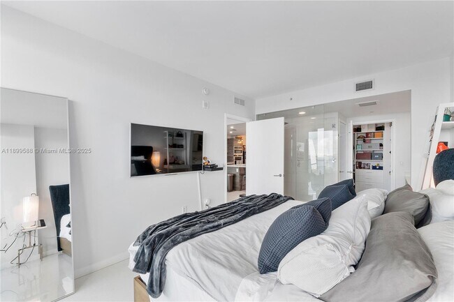 Photo - 460 NE 28th St Unit 2103