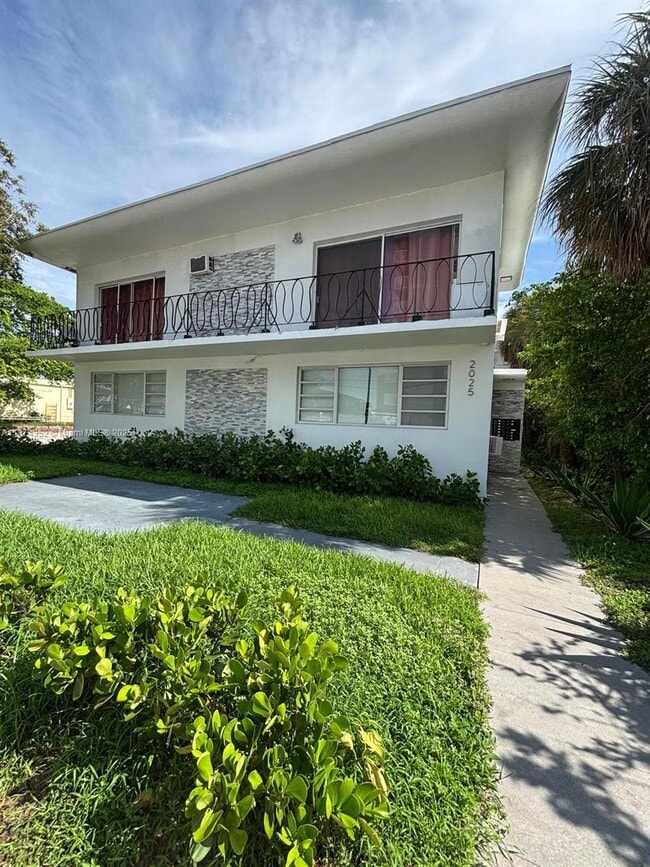 Photo - 2025 Bay Dr Unit 3