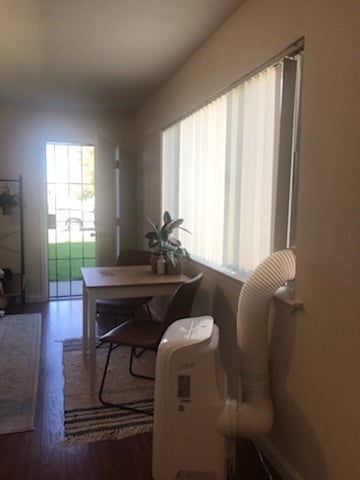 Photo - 1666 Whitton Ave