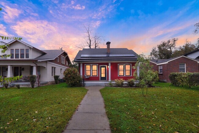 Photo - 937 Mansfield St