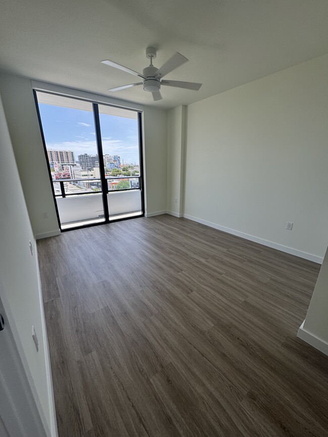 Photo - 244 NW 31st St Unidad B1