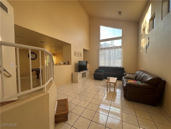 Photo - 8657 Keewatin Ct