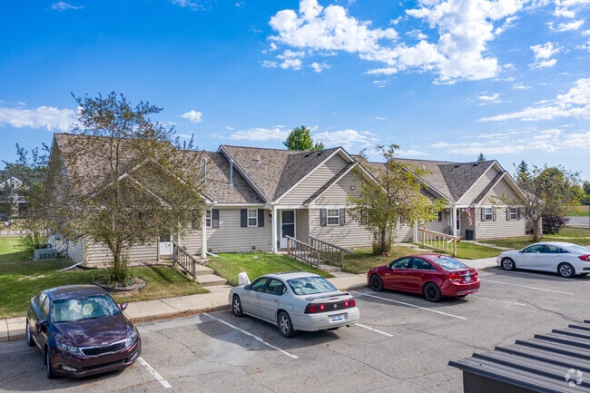Grand Oak Tree Apartments