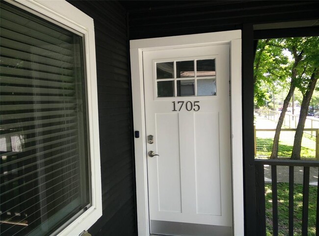 Photo - 1705 Singleton Ave