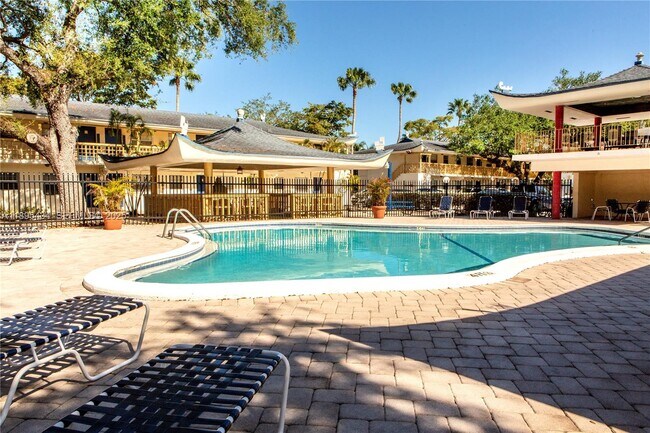 Photo - 8320 SW 65th Ave Unidad J10A