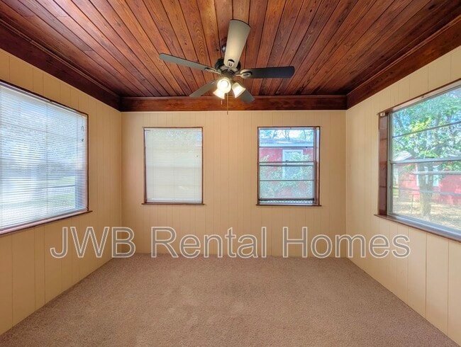 Photo - 1147 Maynard St